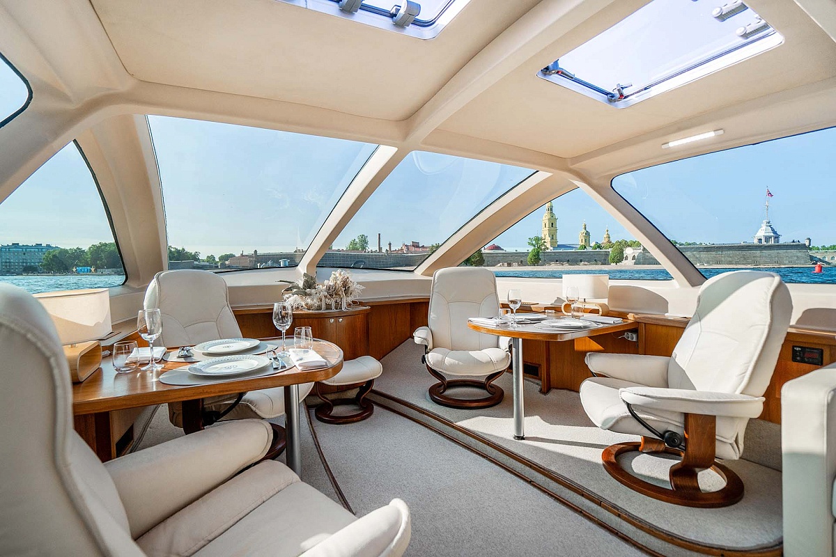 Аренда luxury tender Chudo Lodka в Санкт-Петербурге